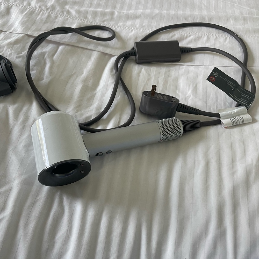 Dyson Supersonic with attachments
